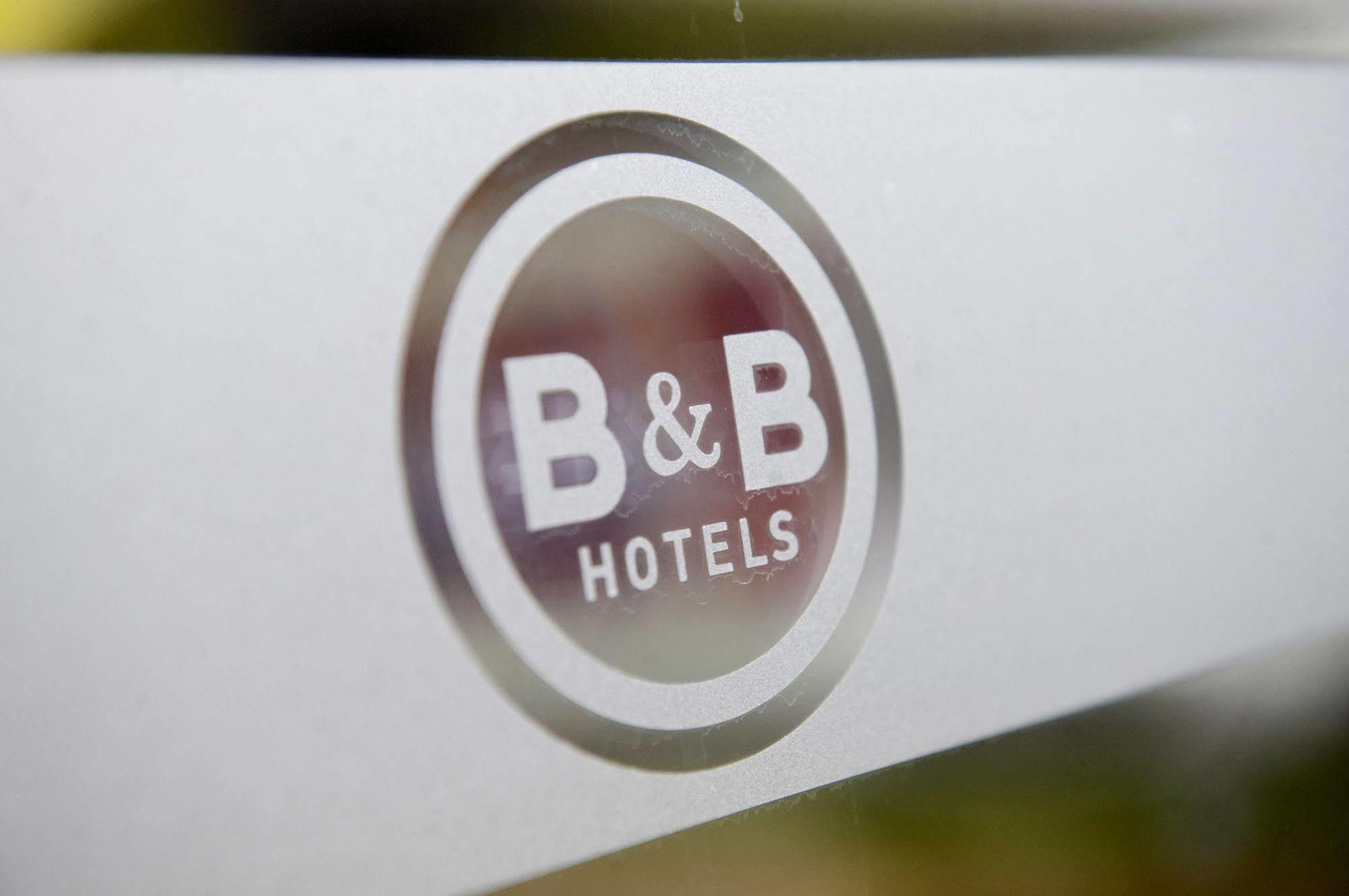 B&B Hotel Pontault Combault Bagian luar foto