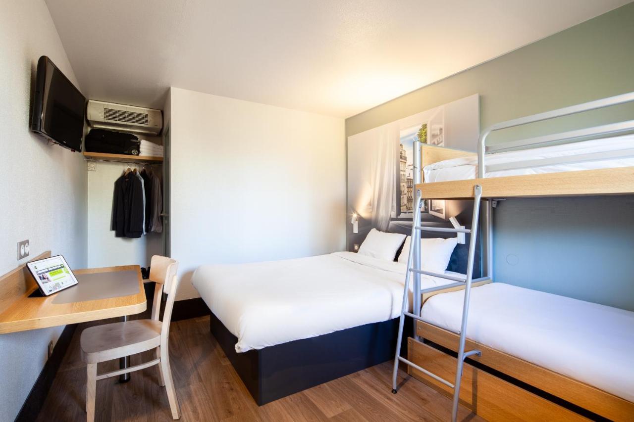 B&B Hotel Pontault Combault Bagian luar foto